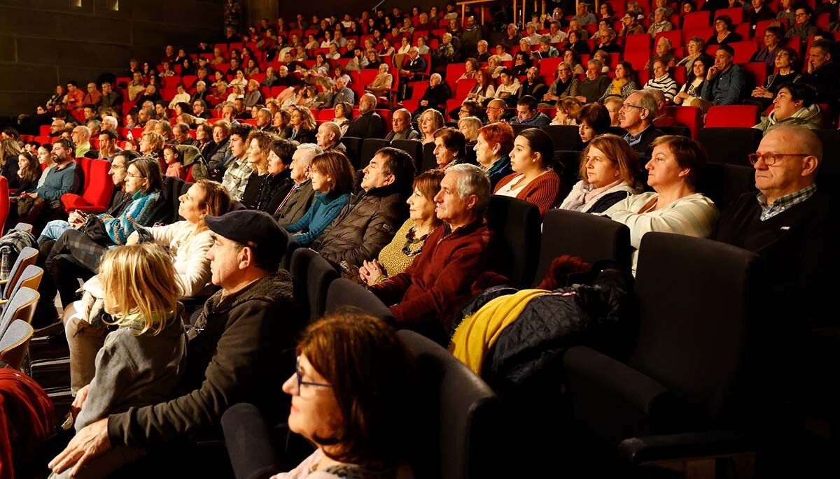Público en el concierto de Navidad de la Banda de Música de Salcedo