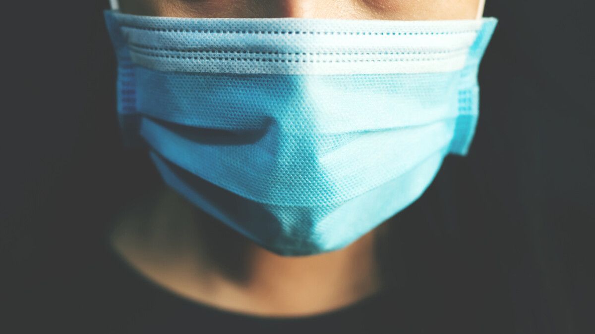 La Consellería de Sanidade estableció este viernes 29 la recomendación general del uso de mascarilla en el conjunto de centros sanitarios de Galicia