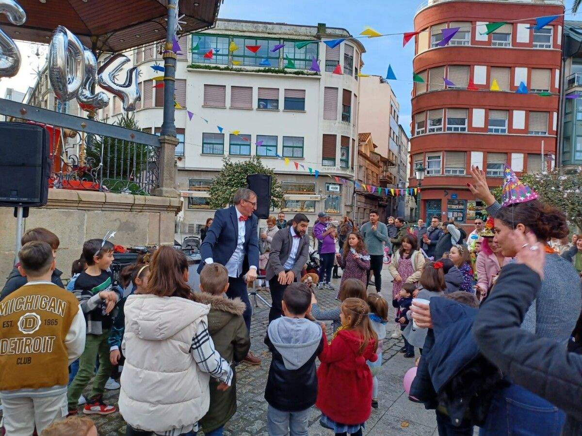 Festa infantil de fin de ano en Marín