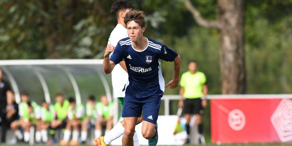 Óscar Marcos, nun partido coa Selección Galega