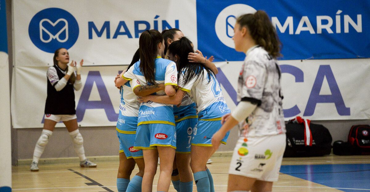 Partido de liga entre Marín Futsal y FSF Castro en A Raña
