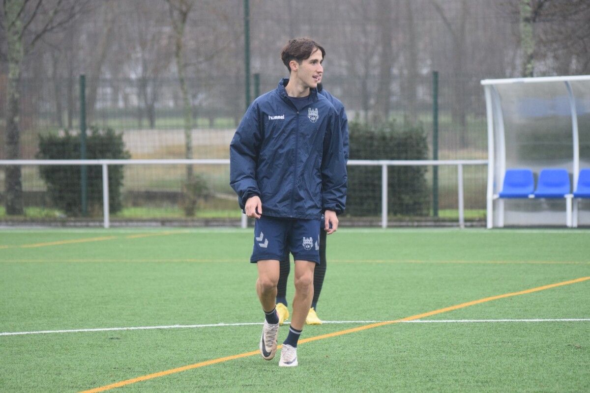 Azael García, en su primer entrenamiento con el Pontevedra