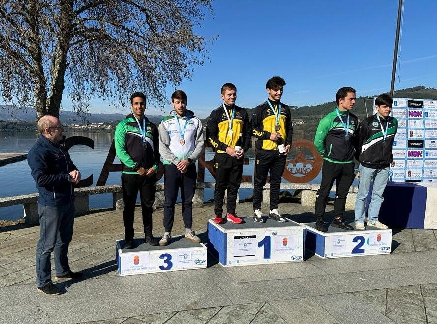 Podio do C-2 masculino no Campionato Galego de Inverno de Piragüismo