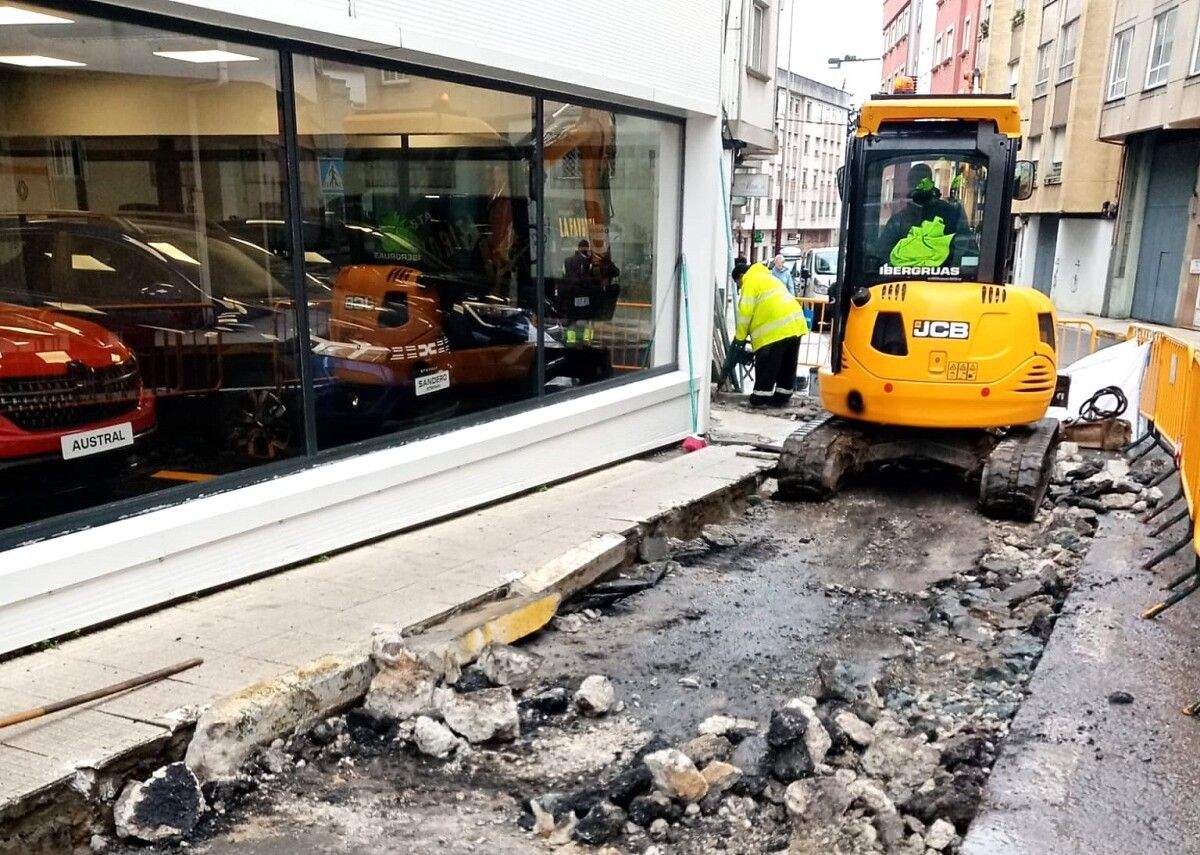 Obras de ampliación da beirarrúa na contorna de República Arxentina, en Marín