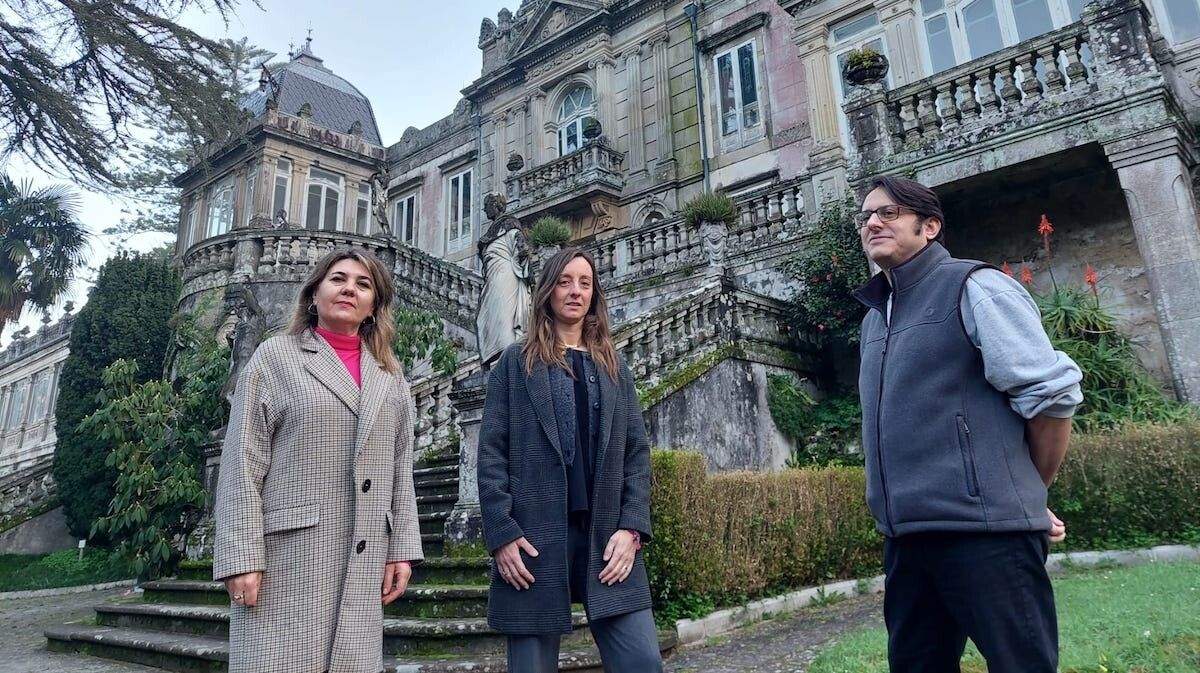 Lina Garrido, Paloma Castro e Pedro Hermida no Pazo de Lourizán