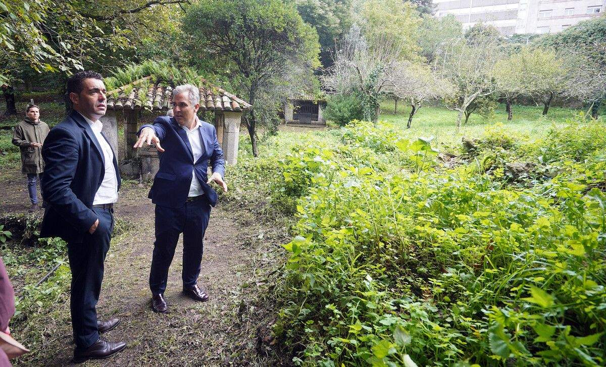 Visita del gobierno provincial al convento de Santa Clara