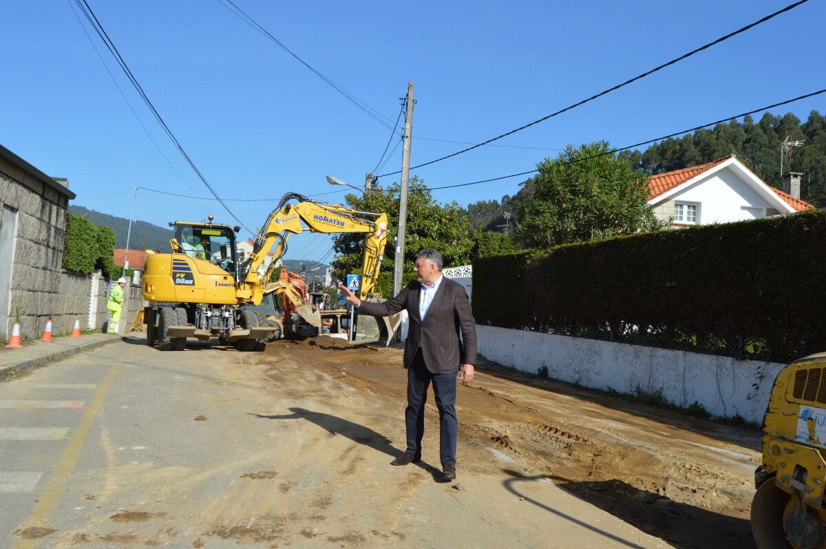 Telmo Martín supervisa as obras en Areas