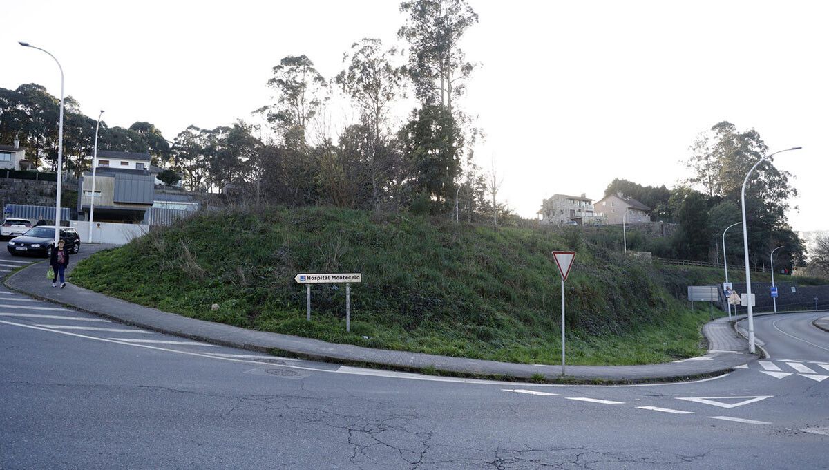 La entrada de Monte Porreiro, sin vallas publicitarias