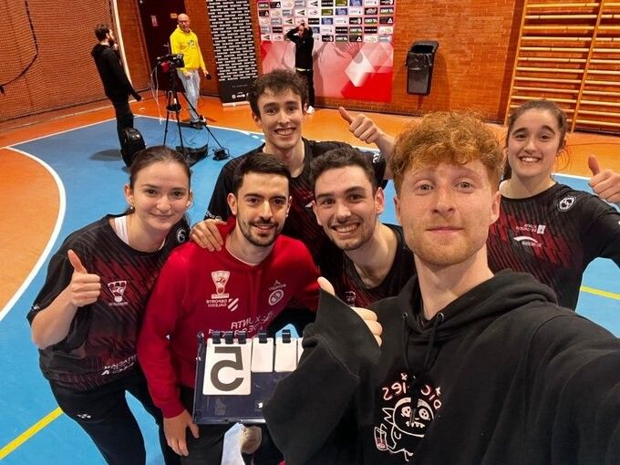 Los jugadores del Bádminton Ravachol tras la victoria ante el Paracuellos