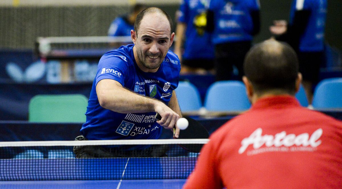André Silva xogando co TM Monte Porreiro ante o Arteal Santiago