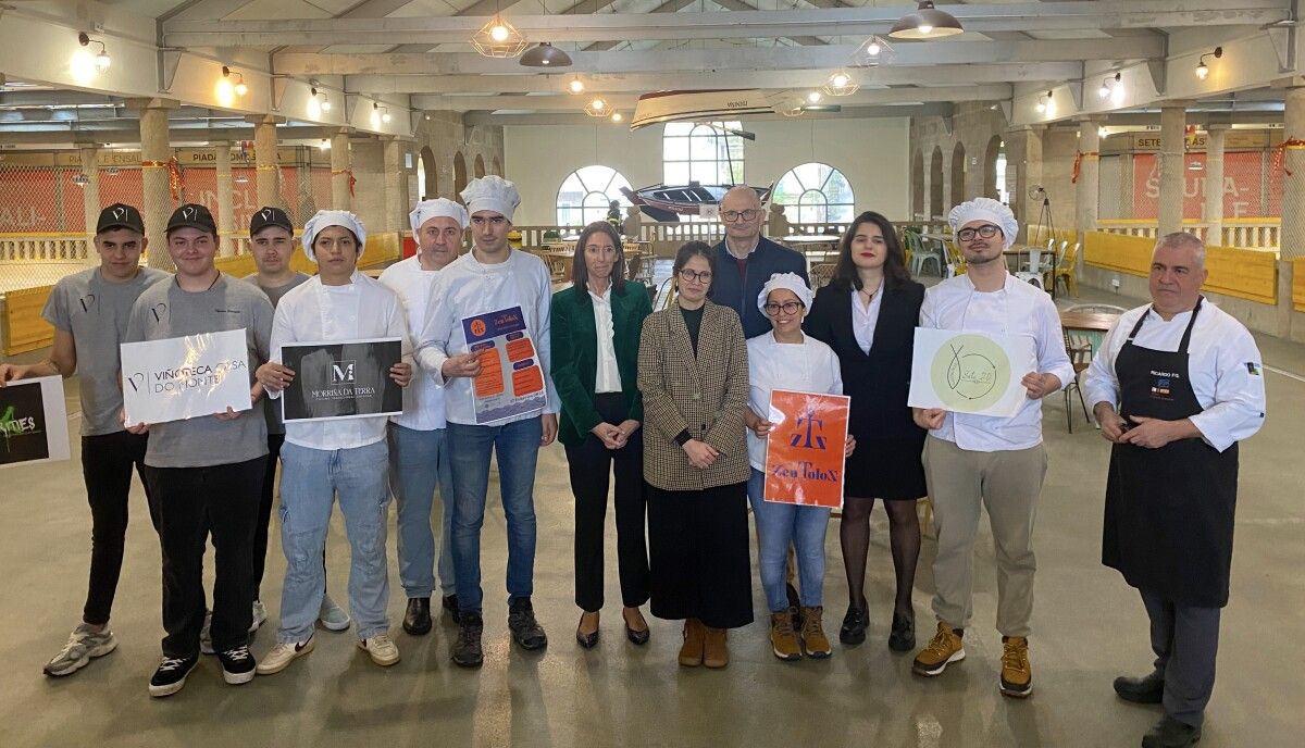 Presentación do primeiro ensaio gastronómico do Carlos Oroza no mercado municipal 