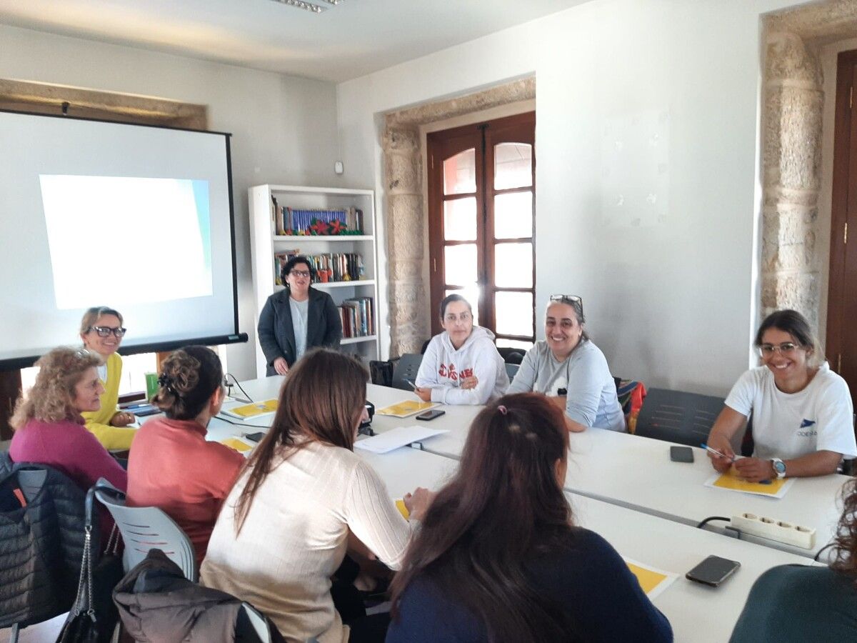 Vinte persoas fórmanse en Poio en atención sociosanitaria no domicilio