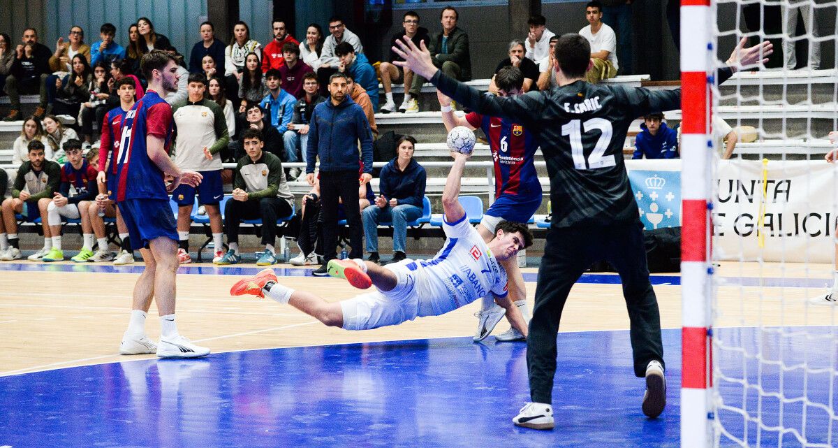 Manu Lorenzo, no partido entre Cisne e Barça Athlètic no Municipal