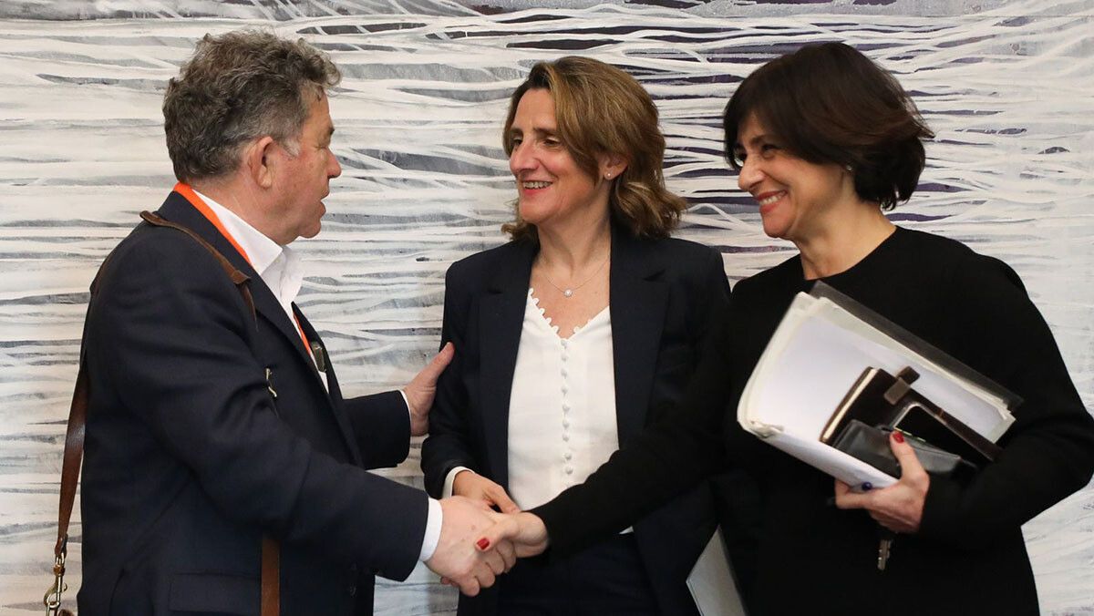 Miguel Anxo Fernández Lores, Teresa Ribera y Ana Oroño