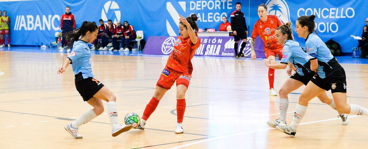 Partido de liga entre Poio Pescamar e Viaxes Amarelle na Seca