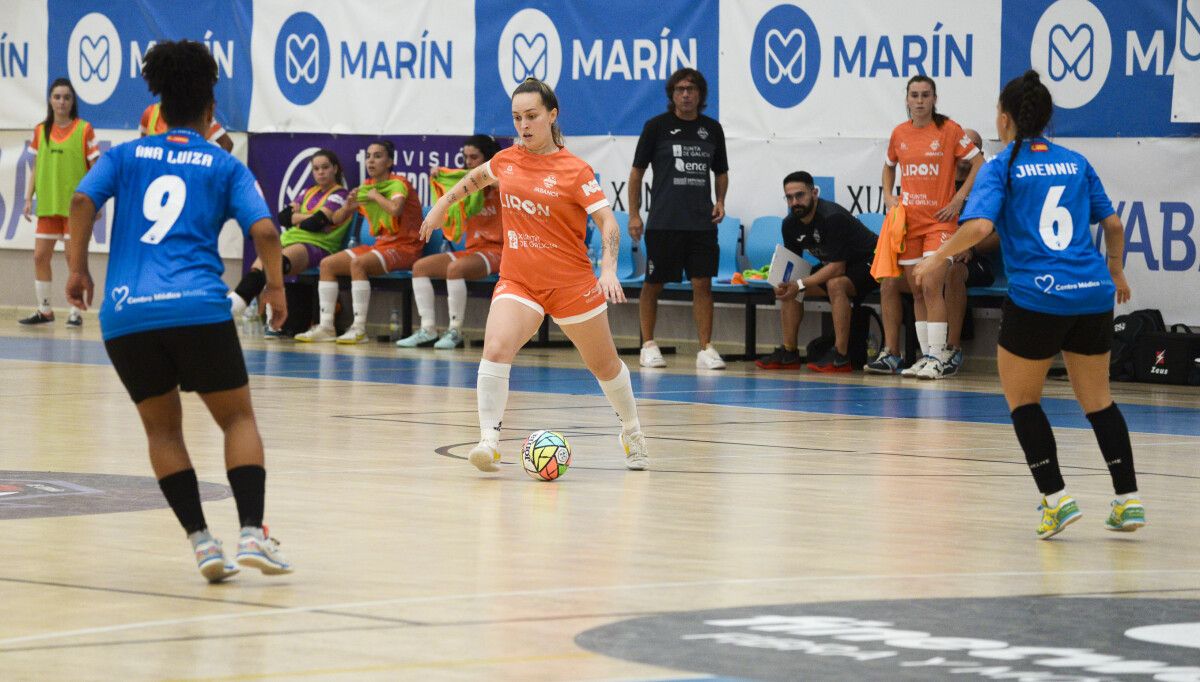 Partido de liga entre Marín Futsal y Melilla Torreblanca en A Raña