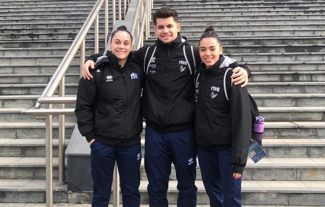 Melania Rodríguez (esquerda) na Copa do Mundo de Trampolín en Bakú