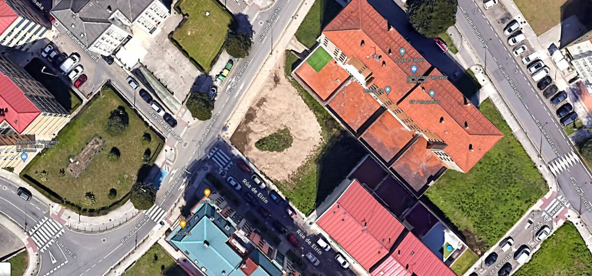 Espacio donde se encuentra la zona de aparcamiento en Monte Porreiro