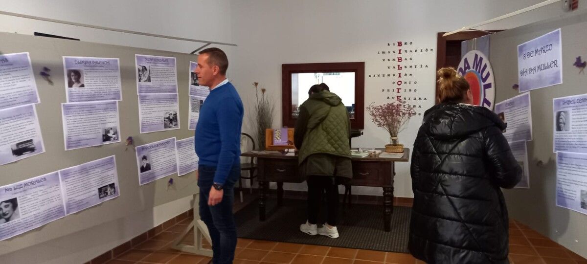 Exposición 'Mulleres pioneiras galegas' na Casa da Cultura de Moraña