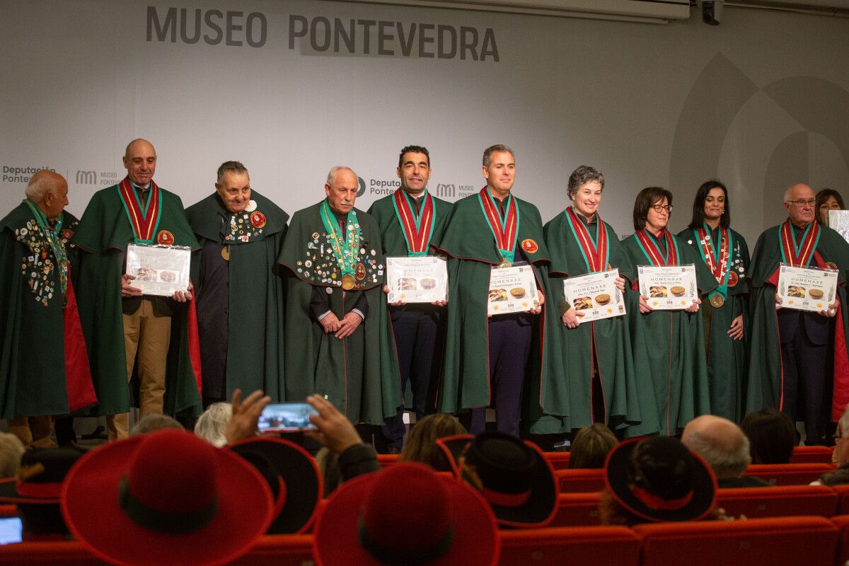 Novos confrades da Orde do Caldo de Mourente