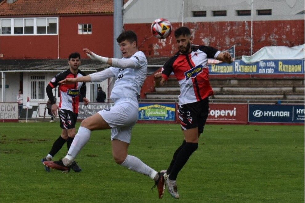 Partido entre Arosa e Silva na Lomba