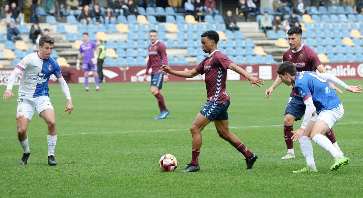 Partido entre Pontevedra e Avilés en Pasarón