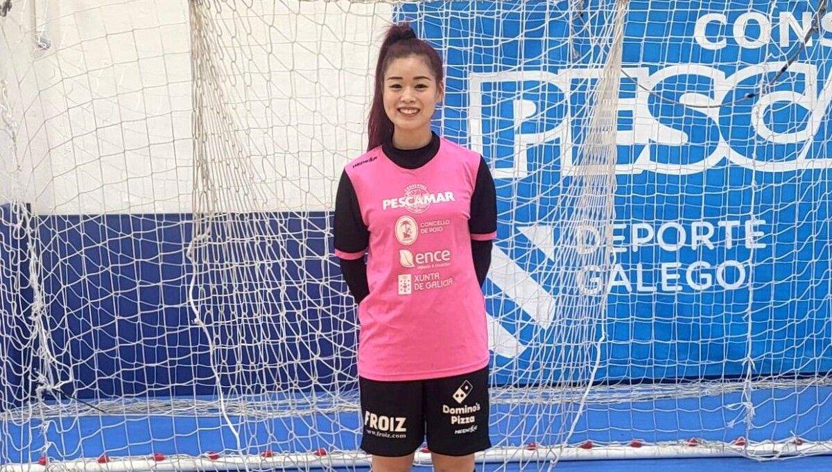 Yuria Suto, en su primer entrenamiento con el Poio Pescamar