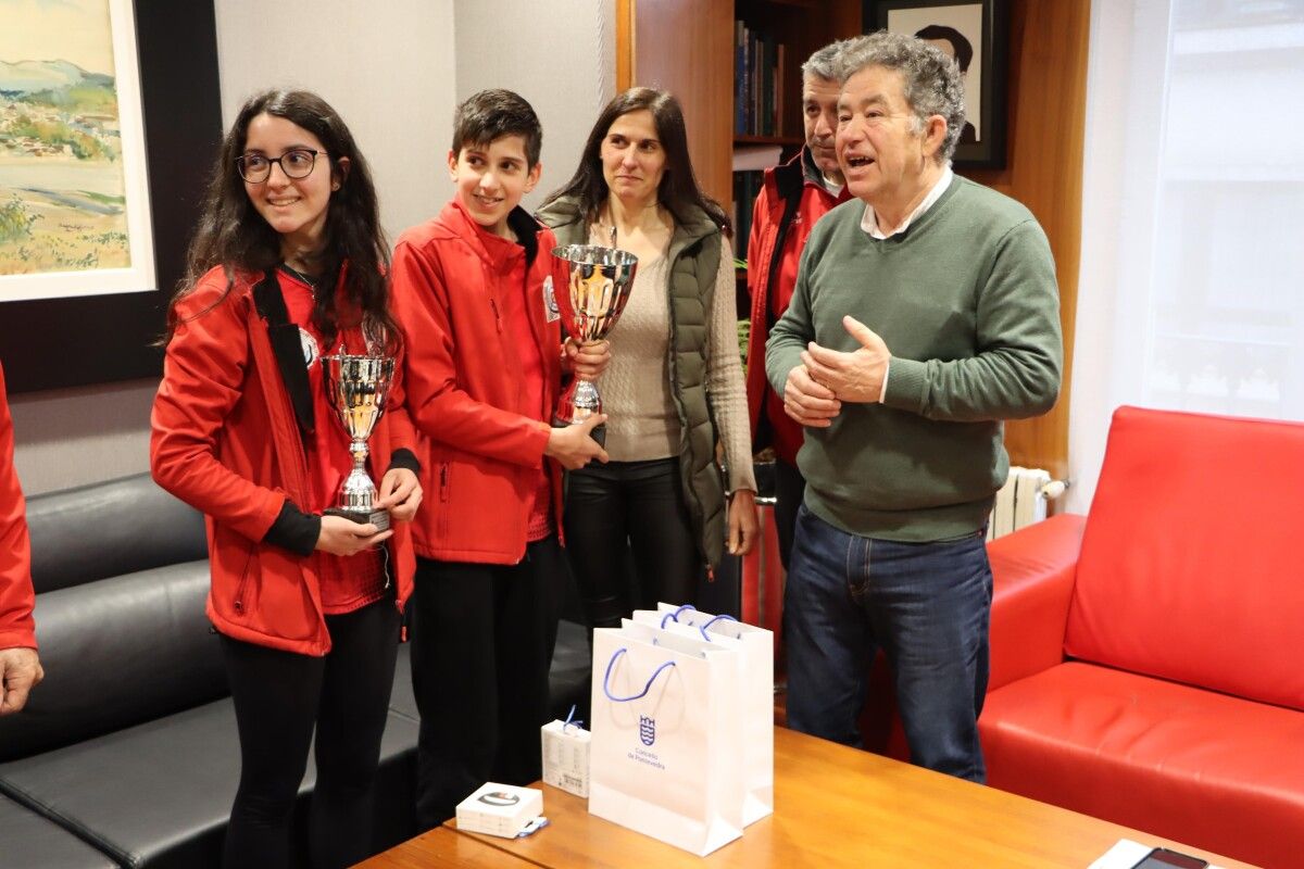 Recepción municipal a Alberto Sobrado e María Otero, deportistas do Club Boa Vila