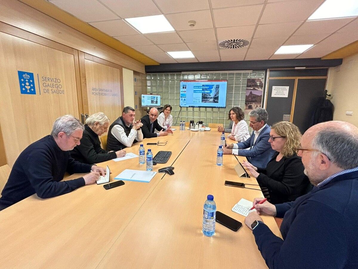 Una delegación del Hospital Clínic de Barcelona visita las obras del Nuevo Montecelo 
