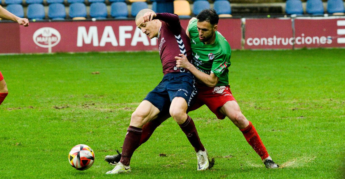 Rufo, en el partido de liga entre Pontevedra y Zamora en Pasarón