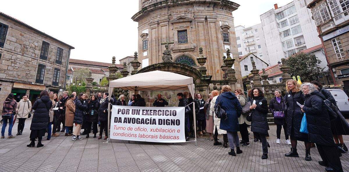 Concentración de la plataforma 'Dignidade Avogacía Pontevedra' 