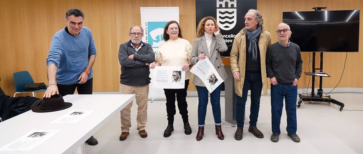 Presentación da homenaxe a Javier Albatros organizada polo Ateneo de Pontevedra