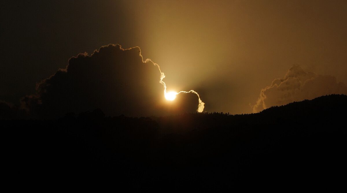 Eclipse solar visto desde la ría de Pontevedra