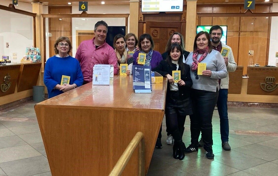 Traballadores da Oficina de Correos da rúa Oliva