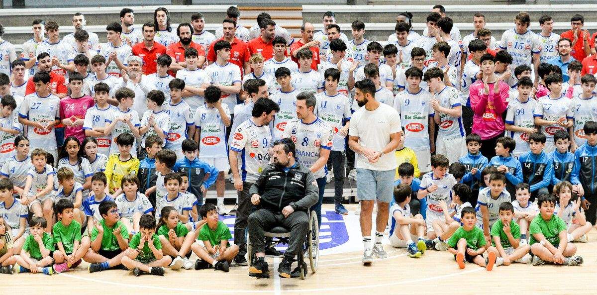 Homenaje a Pablo Picallo y presentación de los equipos de la base del Cisne