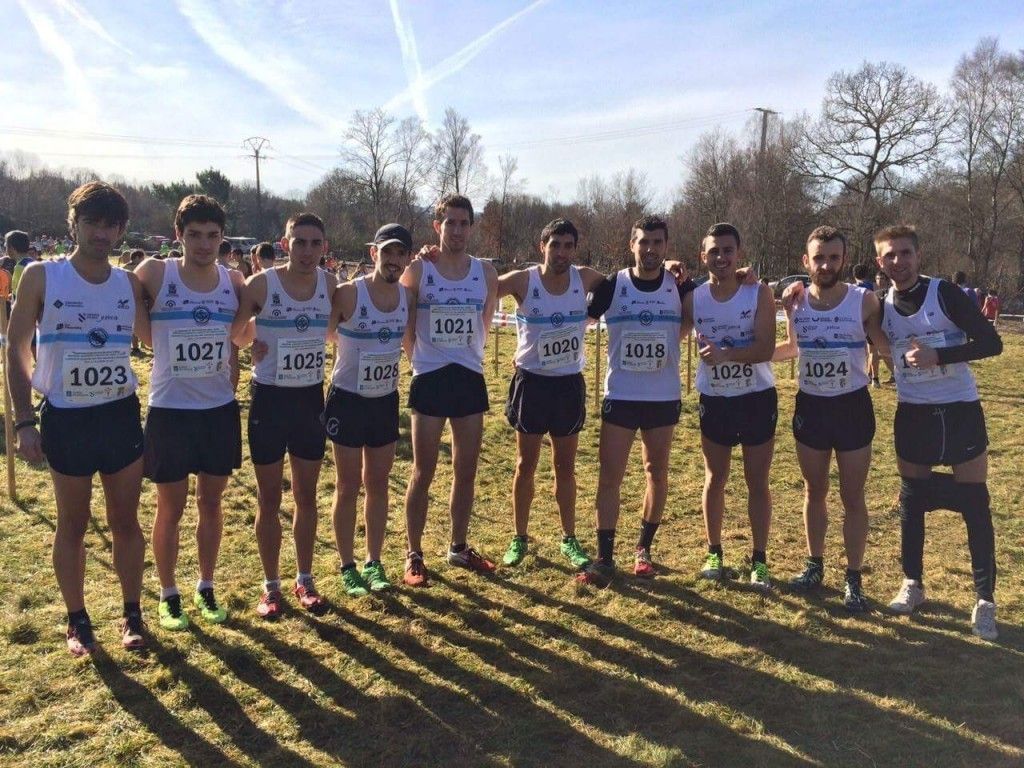 Equipo masculino de campo a través da Sociedad Gimnástica