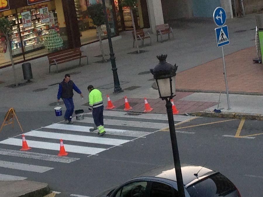 Pintado de calles en Marín