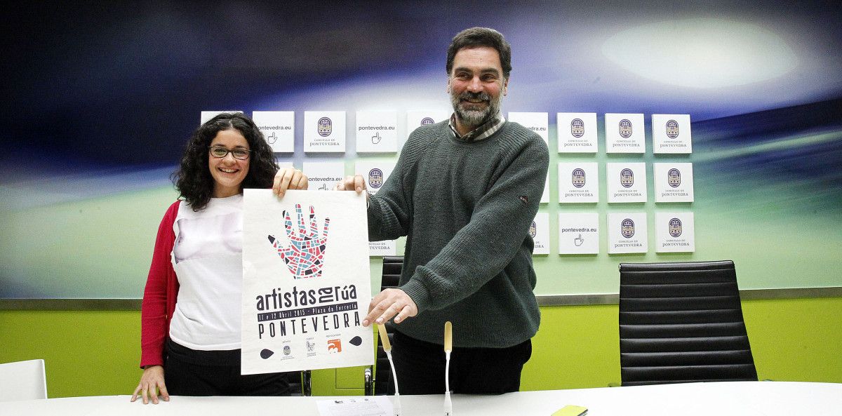 María Rey e Demetrio Gómez Junquera na presentación de "Artistas na rúa"