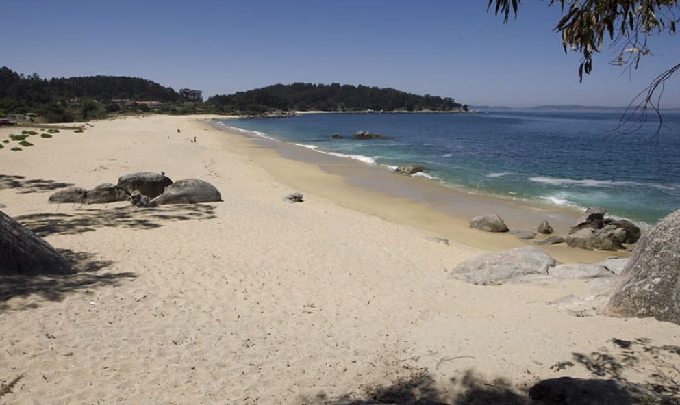 Playa Tulla, en Beluso, Bueu