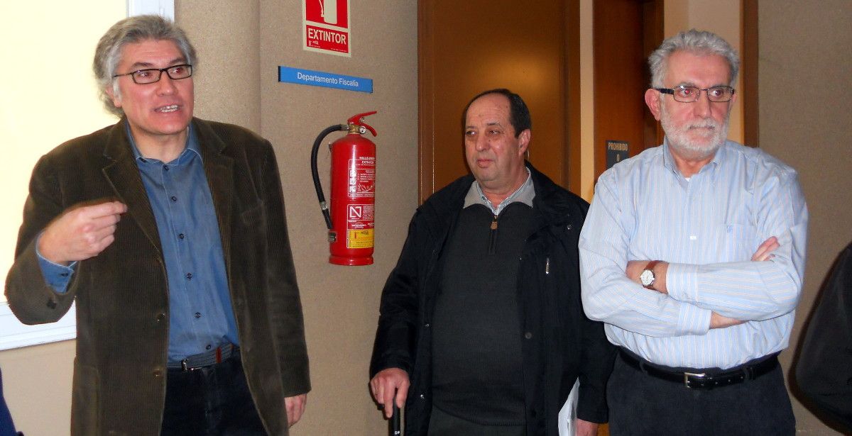 Tres dos traballadores da Cámara de Comercio que acudiron a Fiscalía
