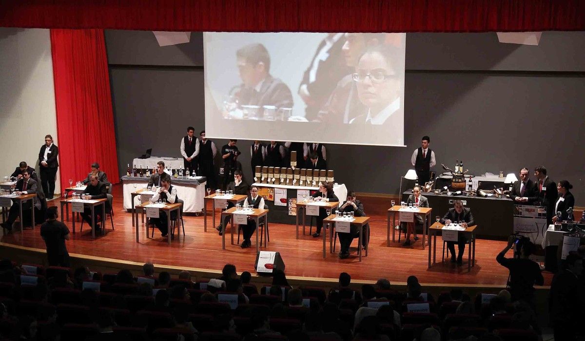 Campeonato de sumilleres celebrado en el CIFP Carlos Oroza