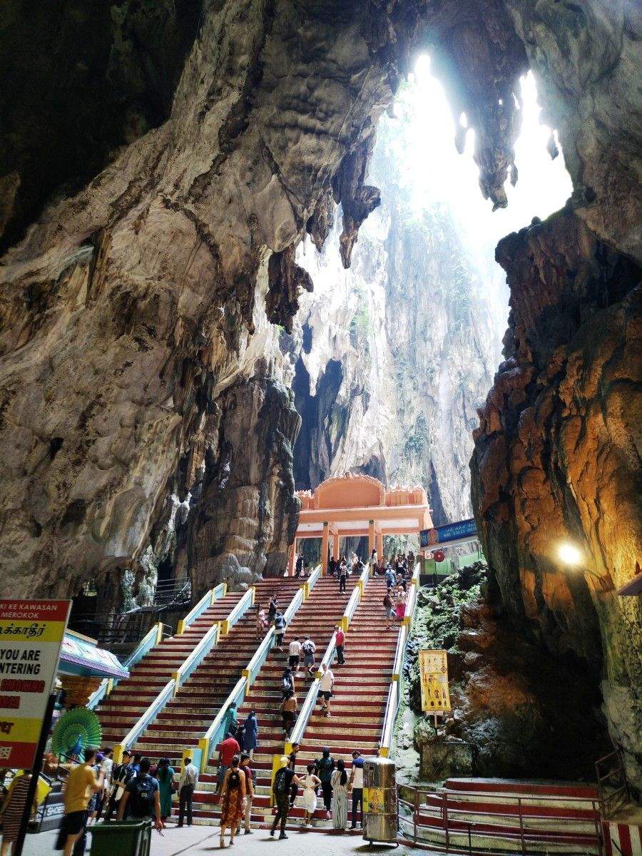 Escaleiras ao templo de Sri Valli Devanai