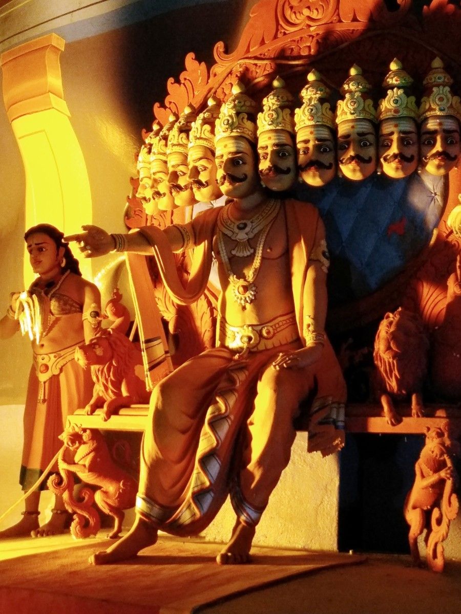 Personaxe do Ramayana na cova do mesmo nome (2)