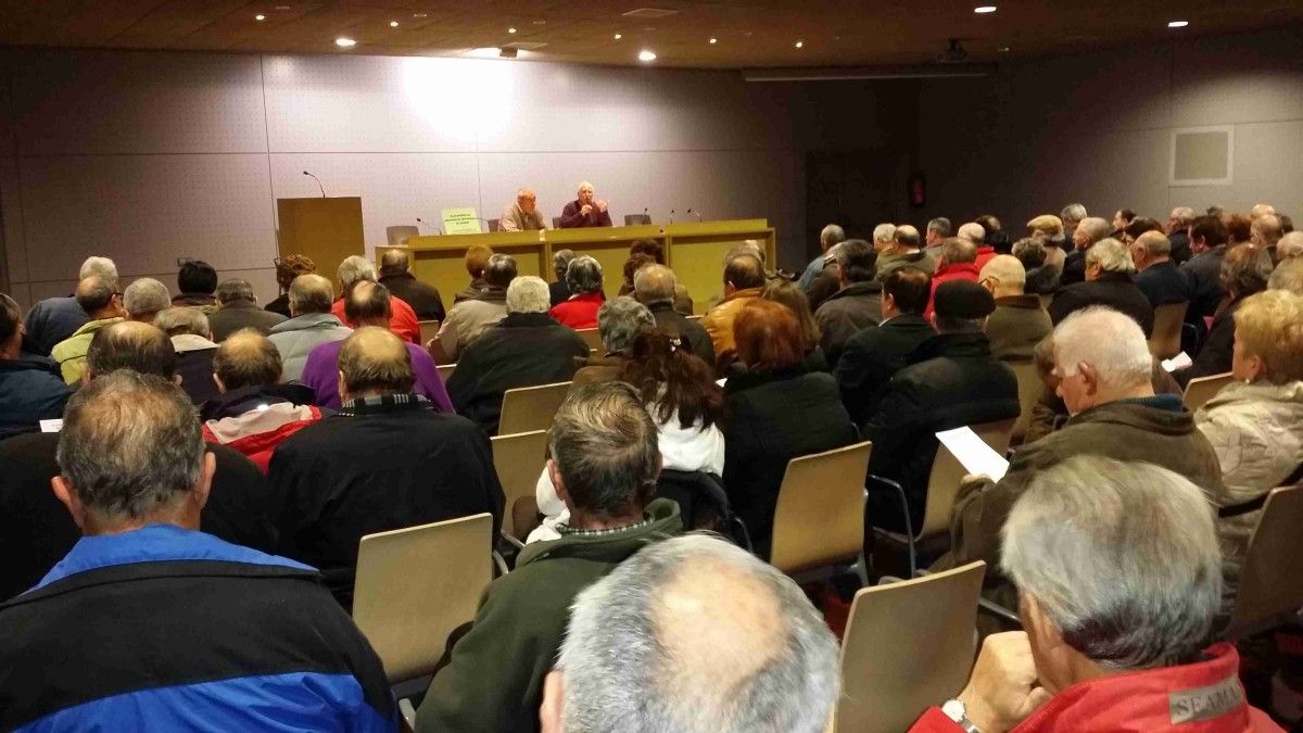 Asemblea de emigrantes retornados