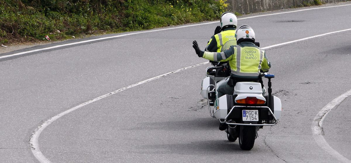 Patrulla de la Guardia Civil de Tráfico