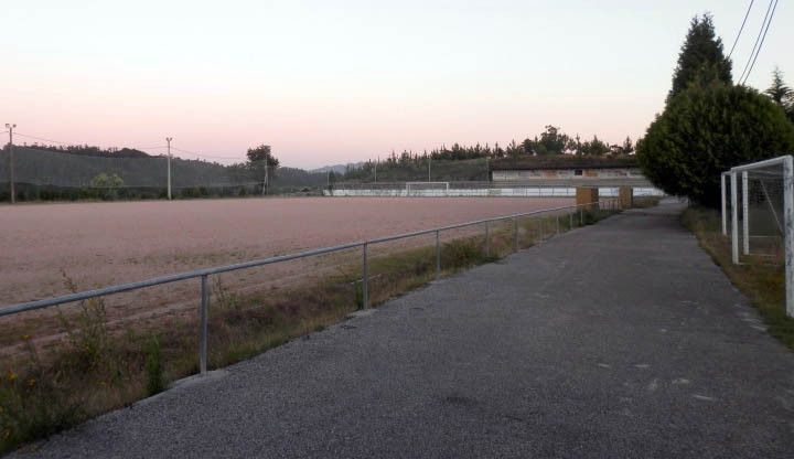 Campo de fútbol de Chan do Monte, en Cerponzóns