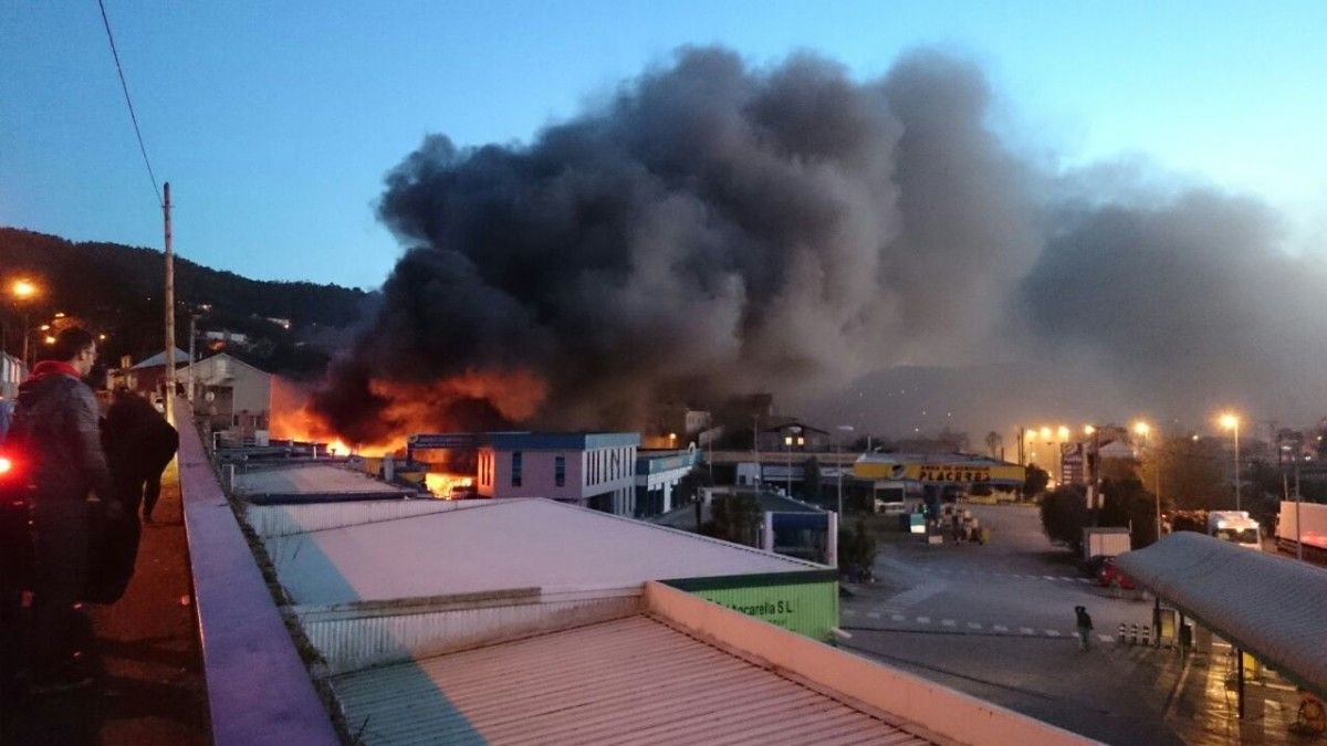 Incendio en la gasolinera de Praceres