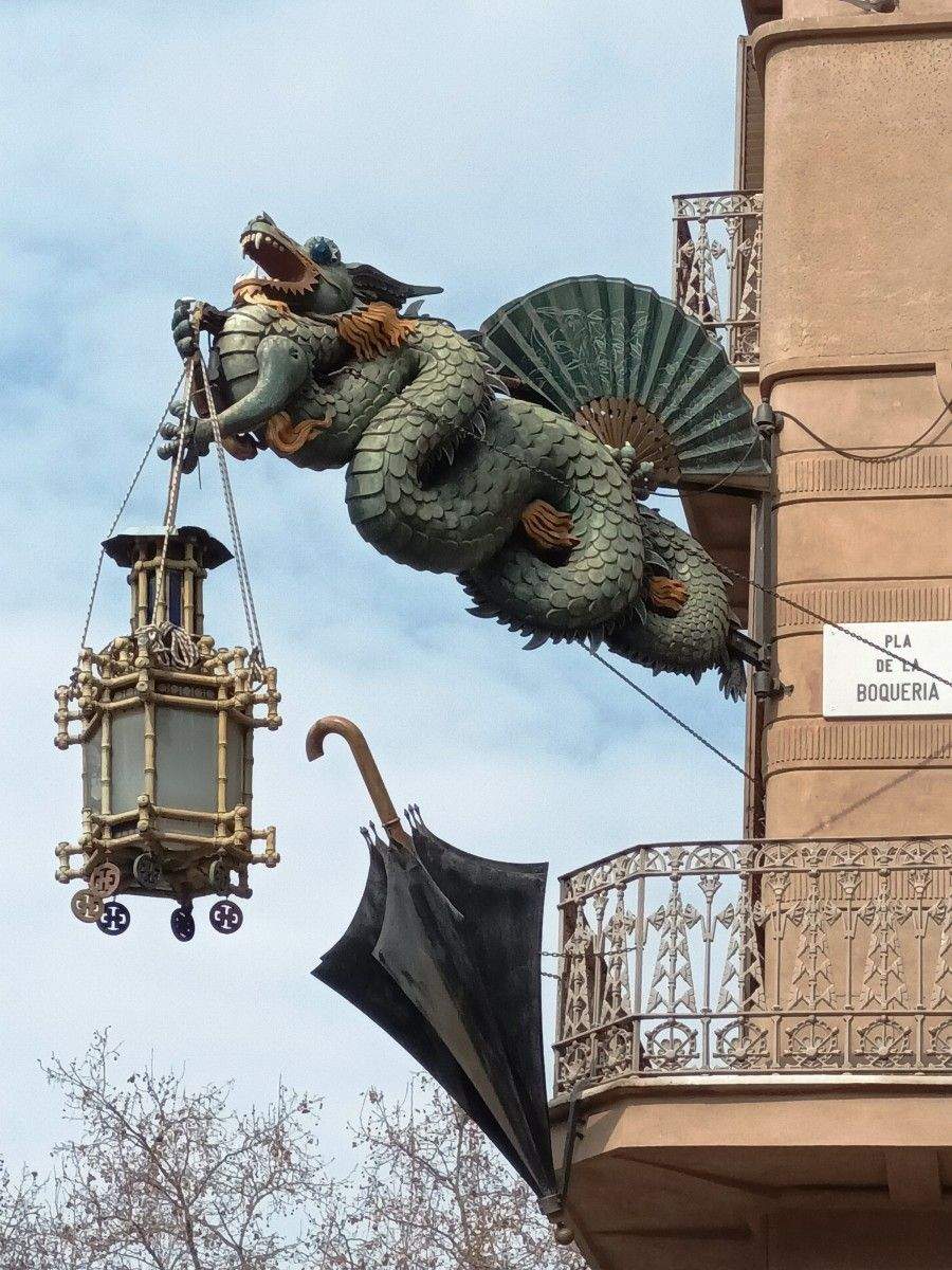 Dragón de ferro da Casa Bruno Quadros