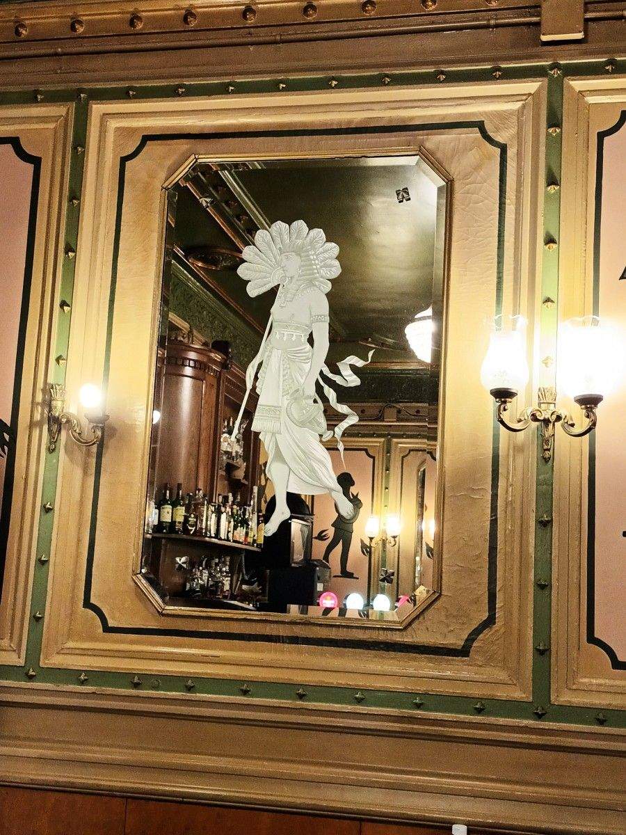 Detalle dun espello do Café de l'Ópera