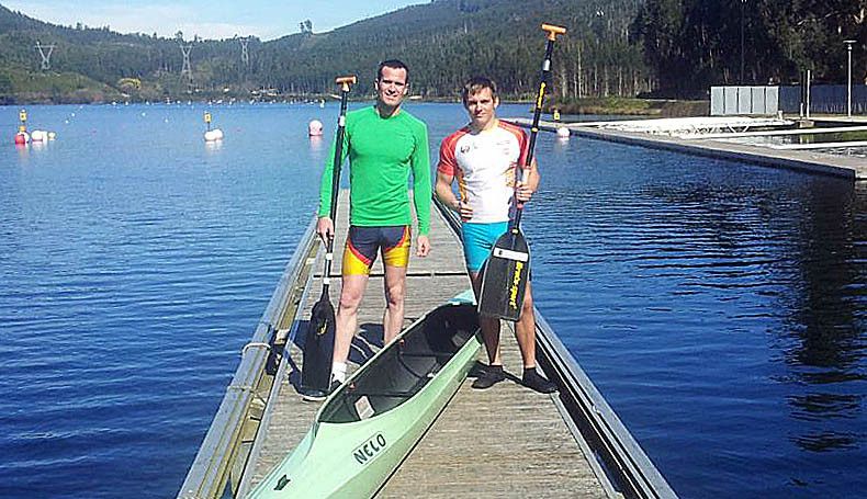 Jacobo Lores y Adriáan Sieiro, palistas del Piragüismo Poio